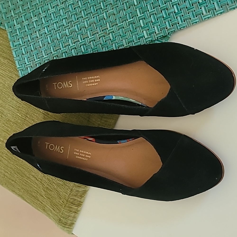 Tom's shoes